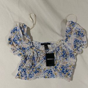 Brand new with tags, size s floral top from forever 21